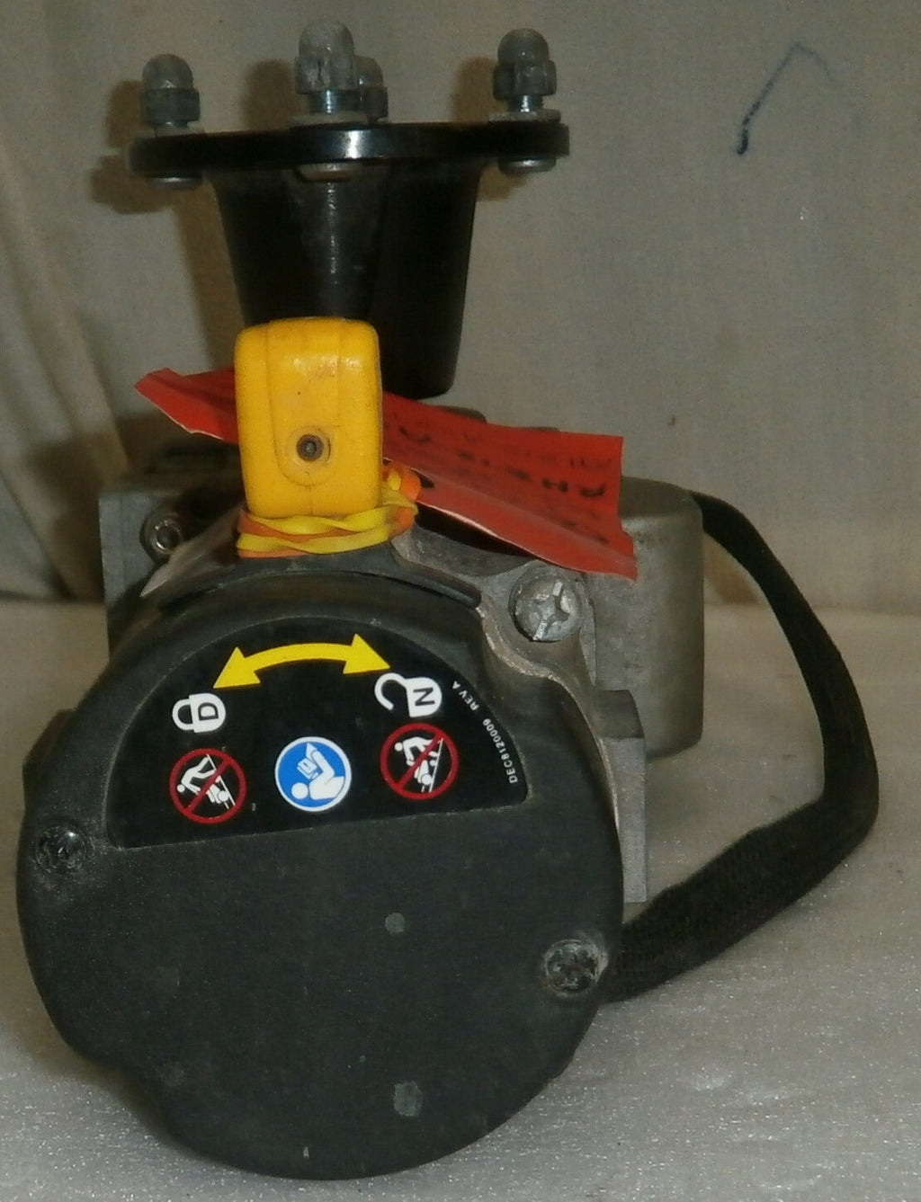 ONE PRIDE WHEELCHAIR MOTOR MODEL RH 712-A28TTZ2Z VERY GOOD WORKING CONDITION