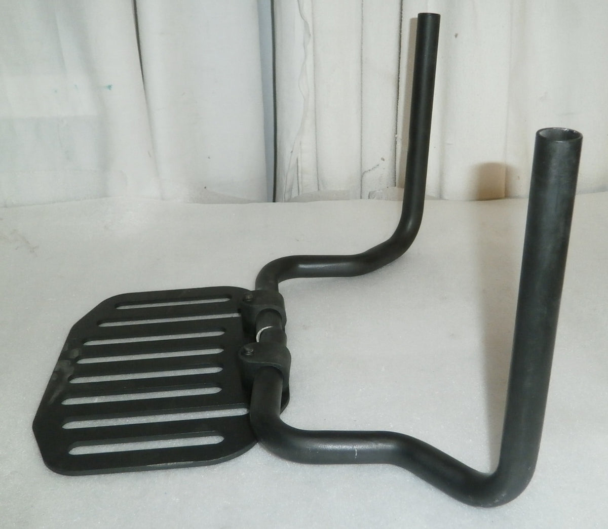 KI MOBILITY ROUGE X2 RIGID WHEELCHAIR FOOTREST PLATE ADJUSTABLE AS PHOTO
