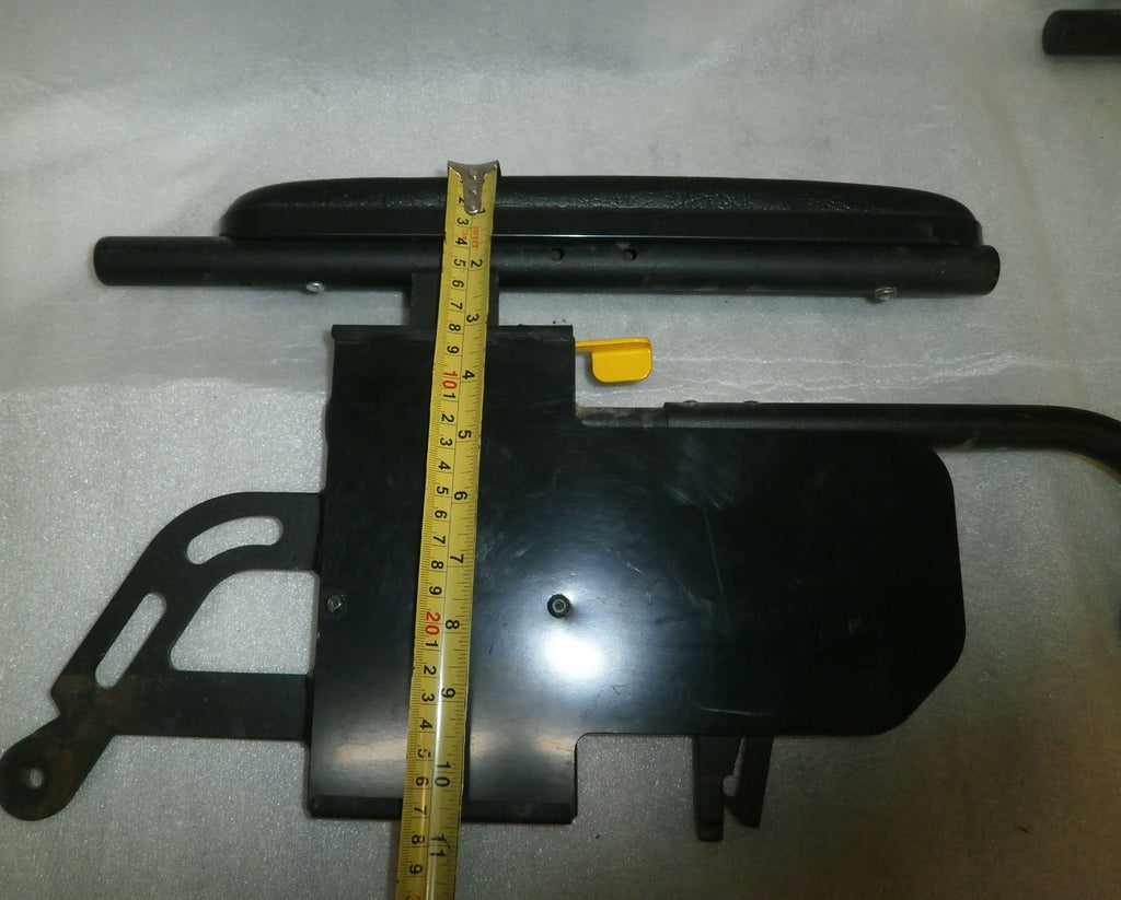 QUICKIE XPERIENCE WHEELCHAIR ARMREST AND ALL ACCESSORYAS PHOTO GOOD CONDITION