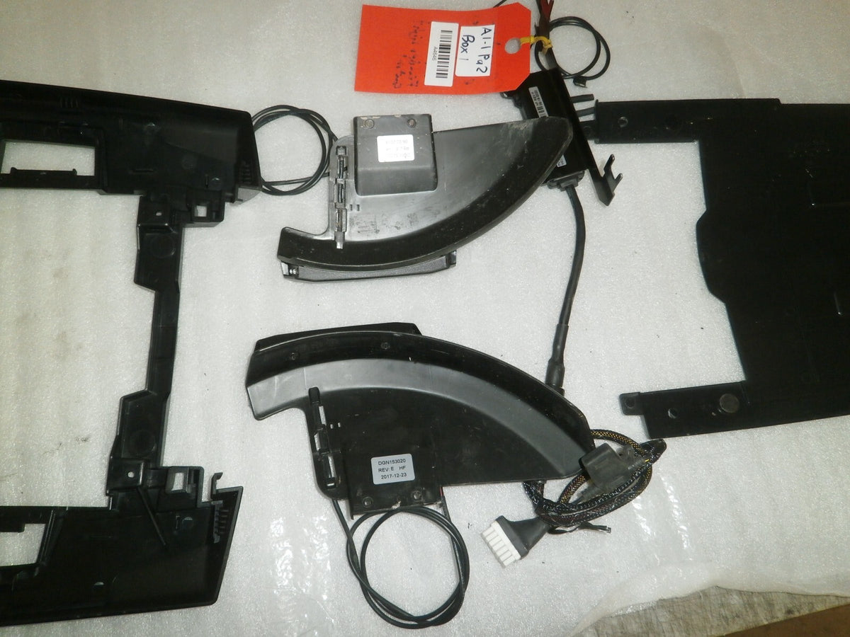Lots of Quantum Edge 2.0 Plastic Body with Fender light control MEC154280 Good