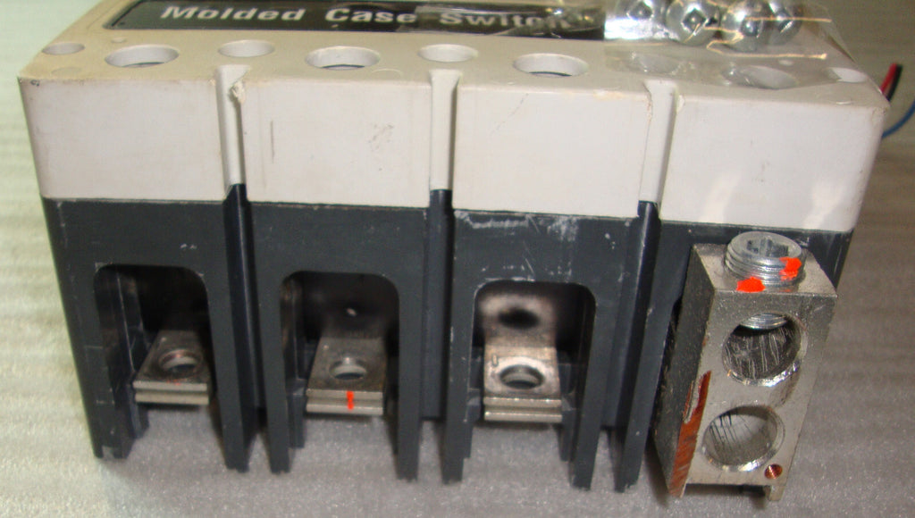 Cutler HAMMER MOLDED SWITCH Breaker HKD4400KW 400 AMP 600 VAC 250 VDC 4 POLE