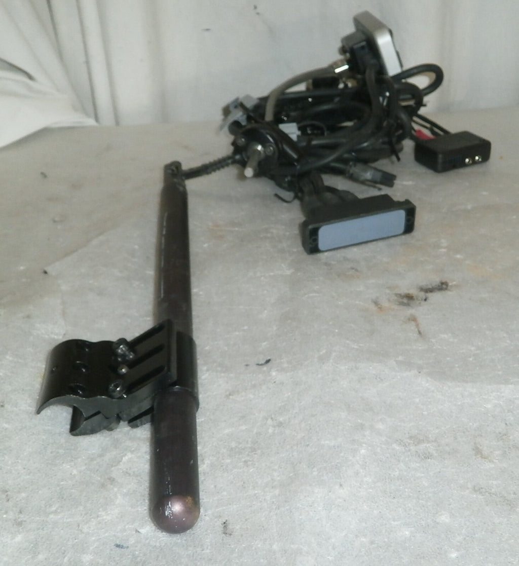 INVACARE TDX-SP2 JOYSTICK DLX-REM500-A WITH FRAME AND CONNECTORS GOOD CONDTION