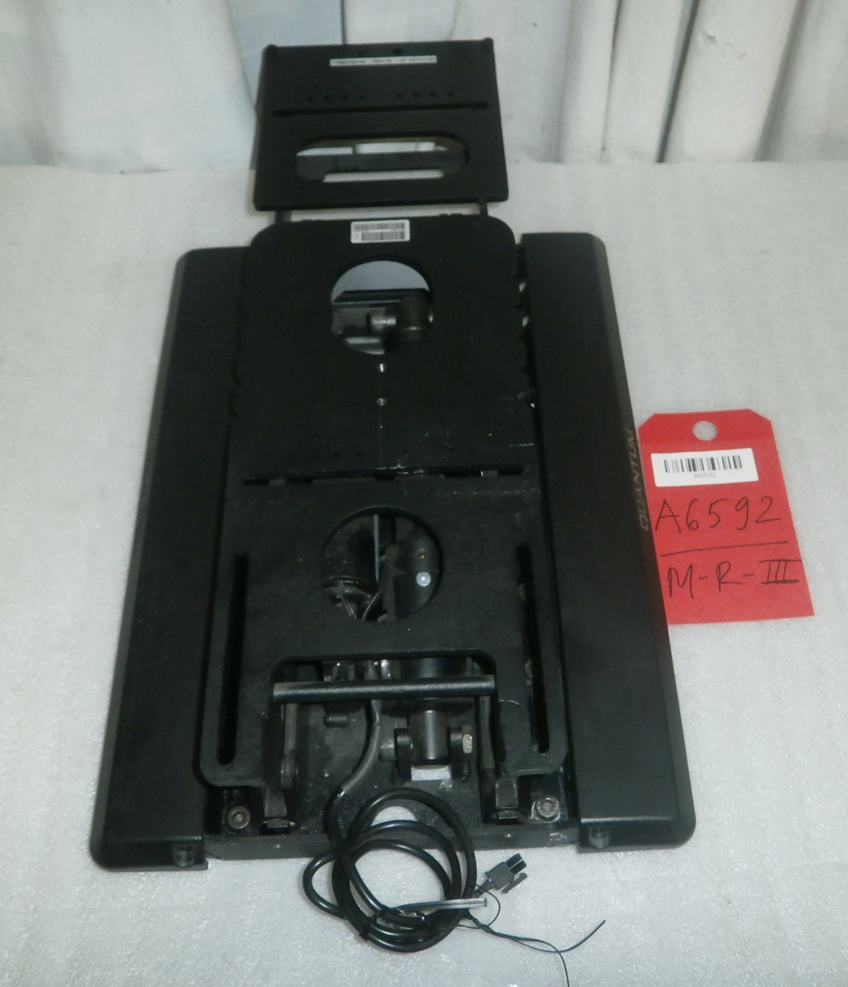 QUANTUM TILT BASE & BOLT FOR W.CH. WITH ACTUATOR AND SEAT PAN MEC144370