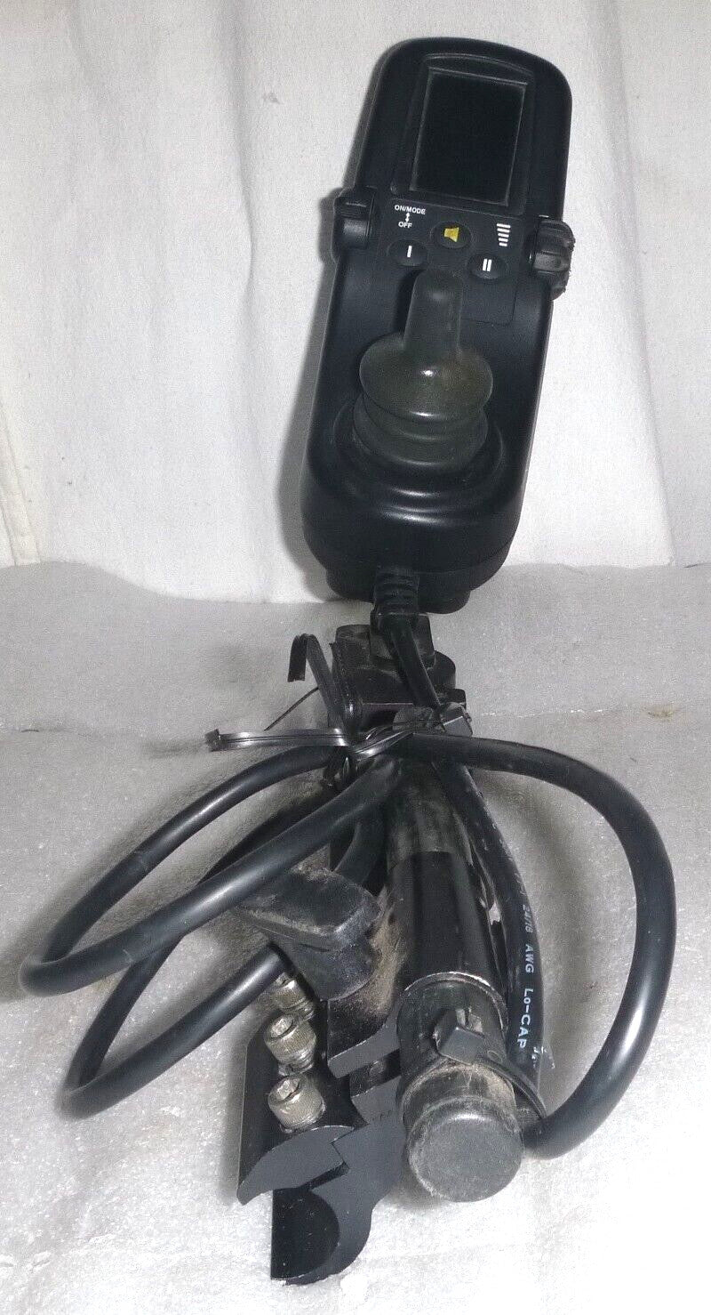 QUANTUM 6000Z WHEELCHAIR JOYSTICK WITH SWING AWAY ARM VERY GOOD CONDITION