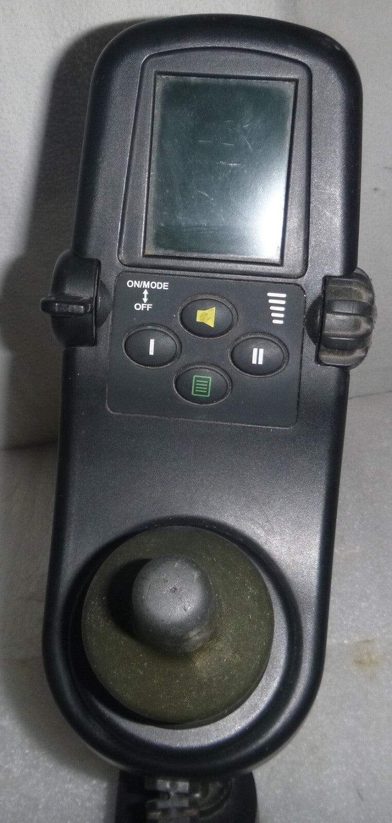 QUANTUM 6000Z WHEELCHAIR JOYSTICK WITH SWING AWAY ARM VERY GOOD CONDITION