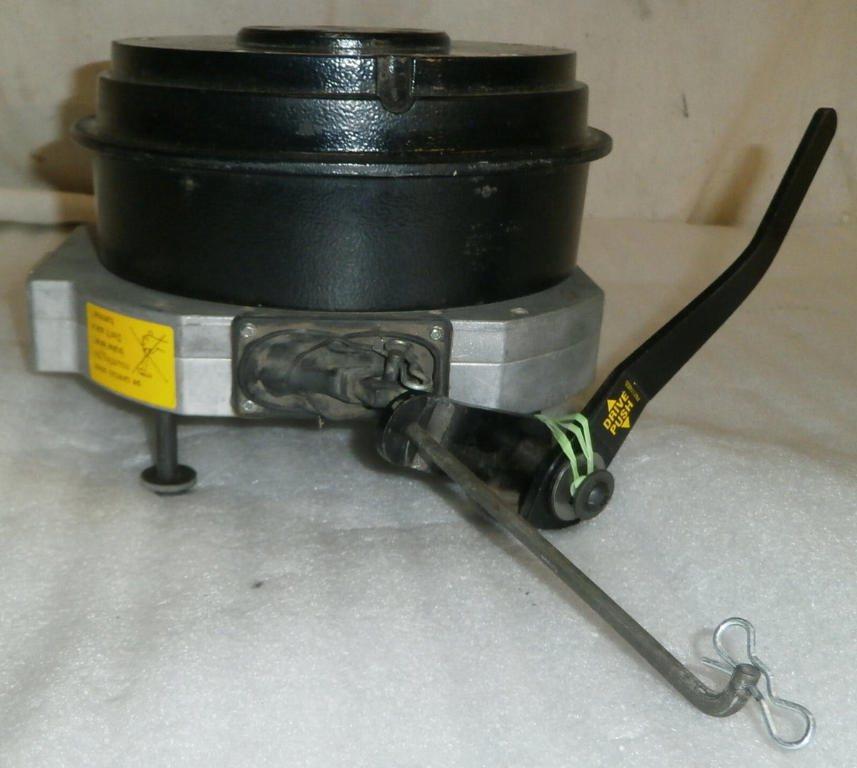 Lot of 2 INVACARE POWER WHEELCHAIR BRUSHLESS MOTORS TS 1113090 & TS 1113091