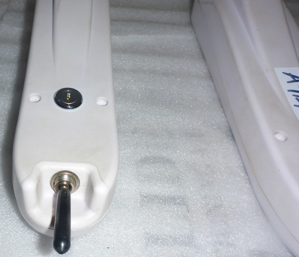 SAVARIA K2 S STAIR LIFT ARM CONTROL L AND R WITH ONE KEY AND CABLES AS PHOTO