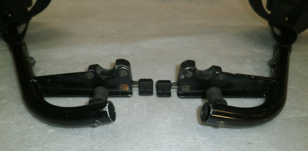 SET OF WHEELCHAIR FOOT REST GOOD CONDITION WITH MOUNT PLATES DIMENSION AS PHOTO