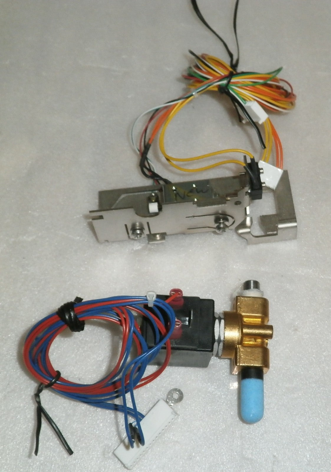 MIVAC GENE VAC DUC-12060-C00 DA SOLENOID AND COEL AC240 PARTS AS PHOTO