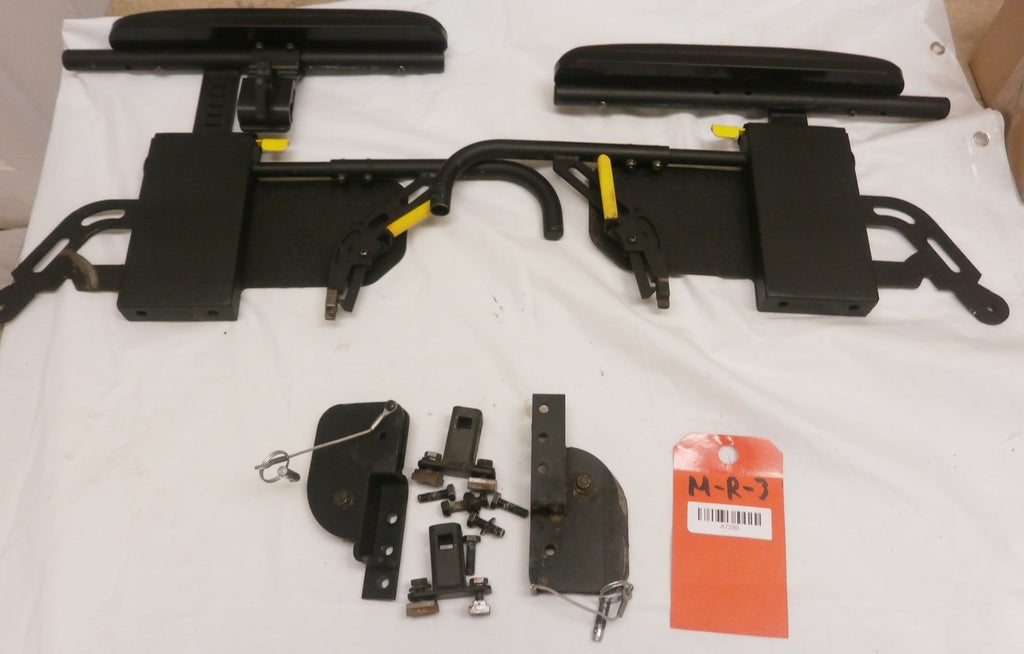 QUICKIE XPERIENCE ARMREST WITH SUPPORT AND BOLTS AS PHOTO