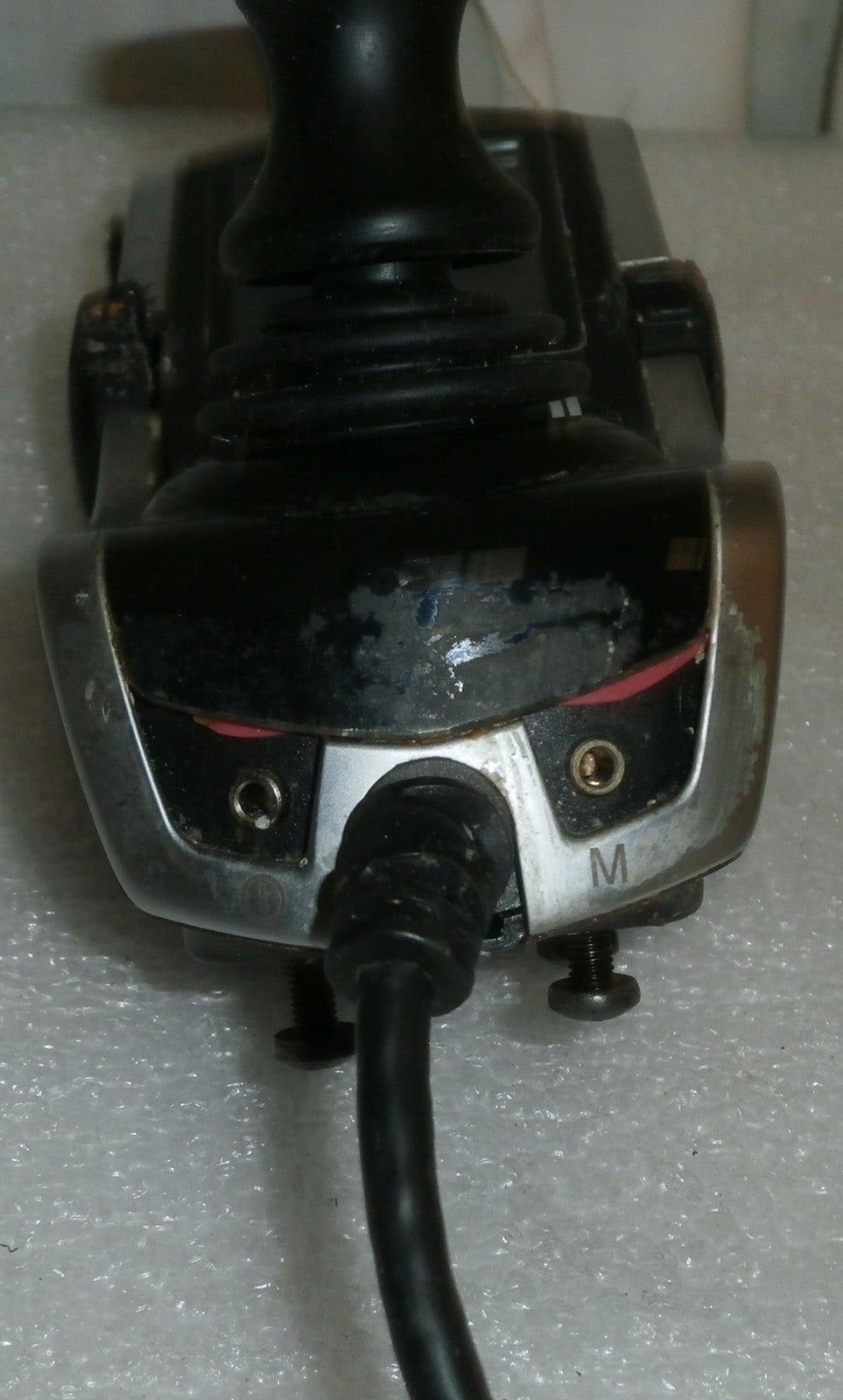 QUANTUM CTLDC1472 CONTROL AND JOYSTICK WITH SWING AWAY ARM USED AS PHOTO
