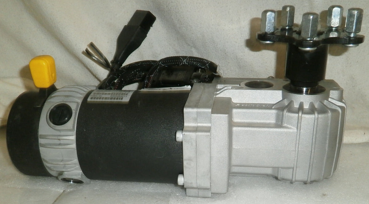 TWO QUANTUM 2016 MOTORS 925-101-006 925-101-005 MOTORS