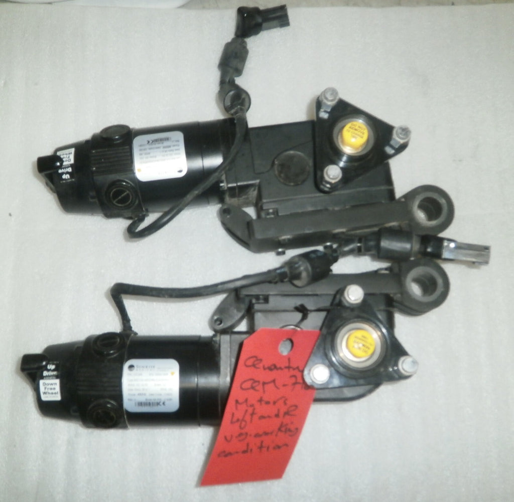 SET OF 2 QUANTUM QM-710 MOTORS 107247/107248 LEFT & RIGHT GOOD WORKING CONDITION