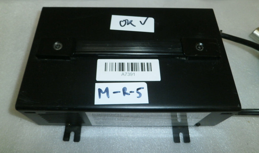 CLIPLIGHT WHEELCHAIR BATTERY CHARGER 24VOLT VERY GOOD CONDITION