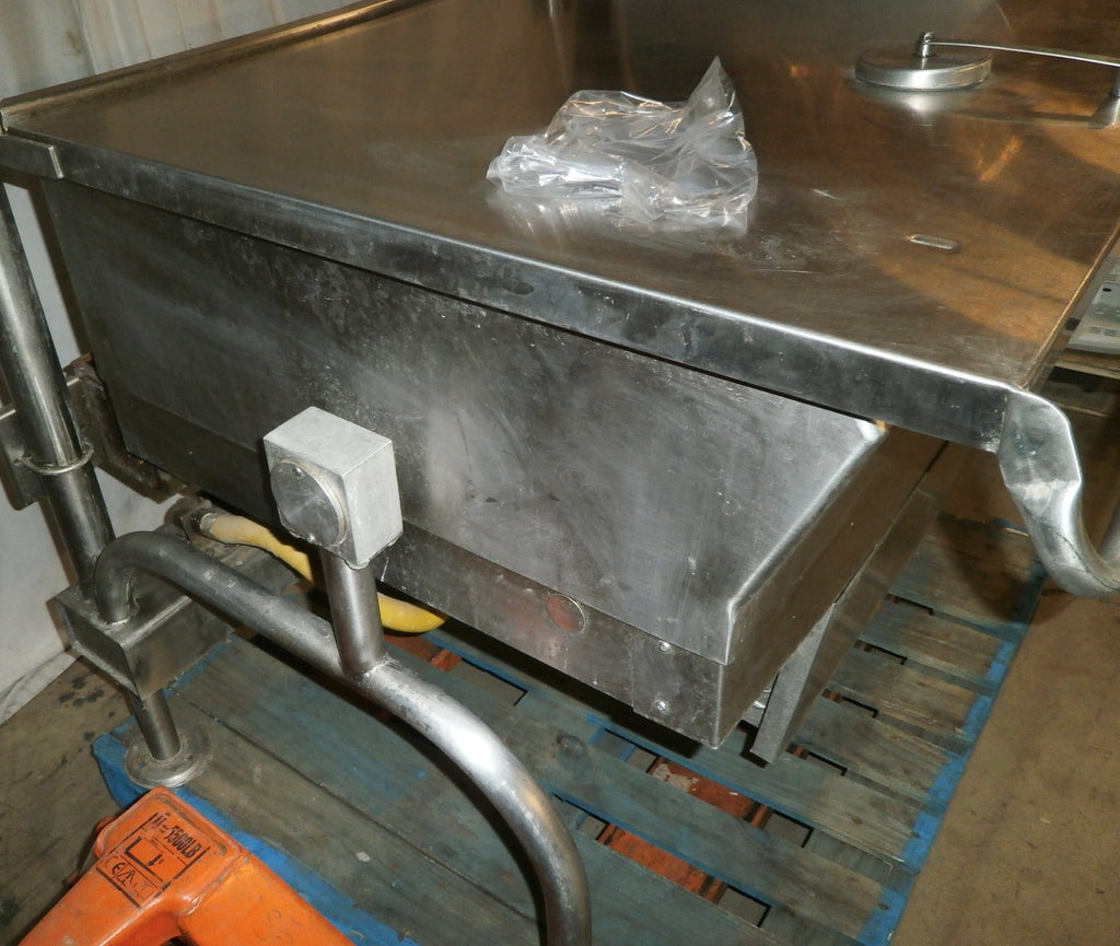 CLEVELAND SGL40 40 GALLON Braising Pan, Tilting Skillet NATURAL GAS