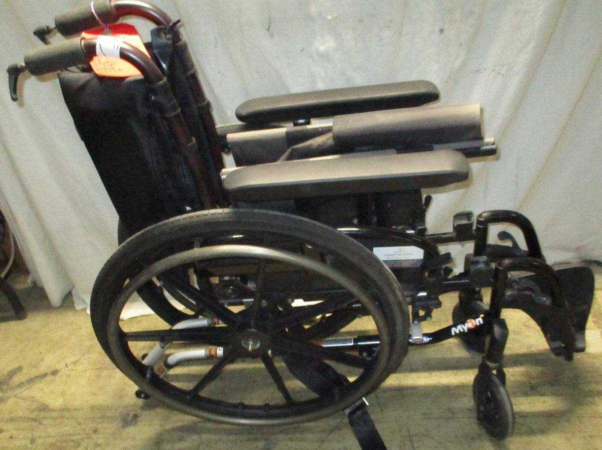 INVACARE MYON FOLDING WHEELCHAIR 17 INCH SEAT WIDTH GOOD CONDITION