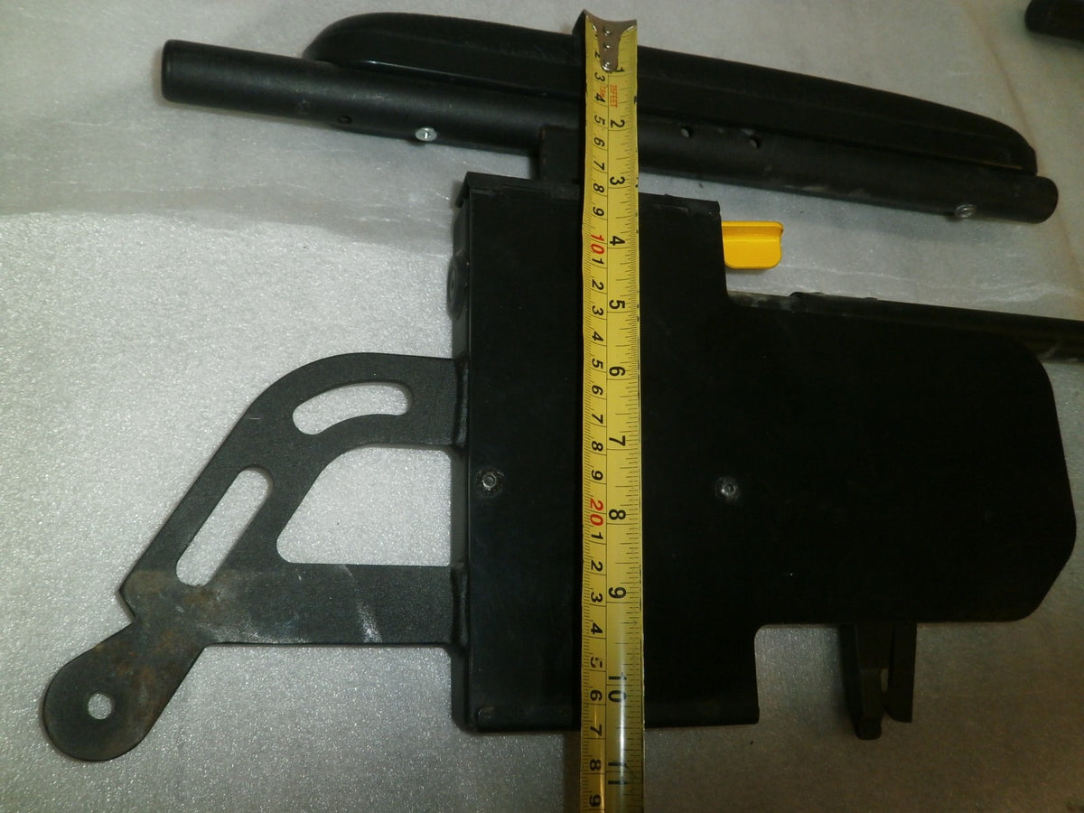 QUICKIE XPERIENCE WHEELCHAIR ARMREST AND ALL ACCESSORYAS PHOTO GOOD CONDITION