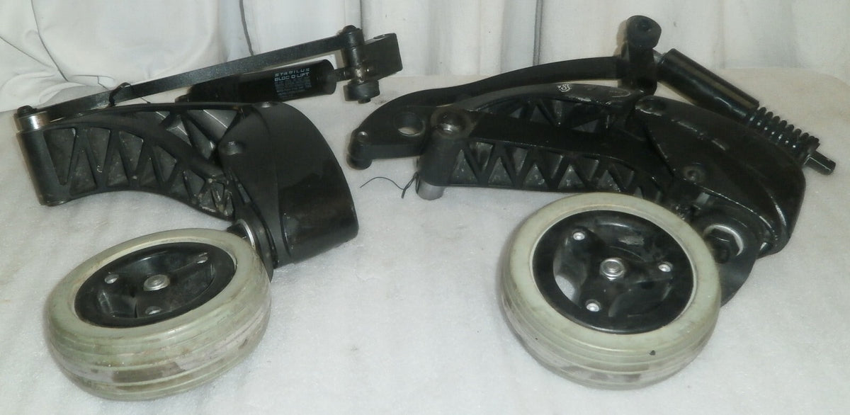 FRONT PARTS WITH BOLTS, CASTERS AND SHOCKS VERY GOOD CONDITION