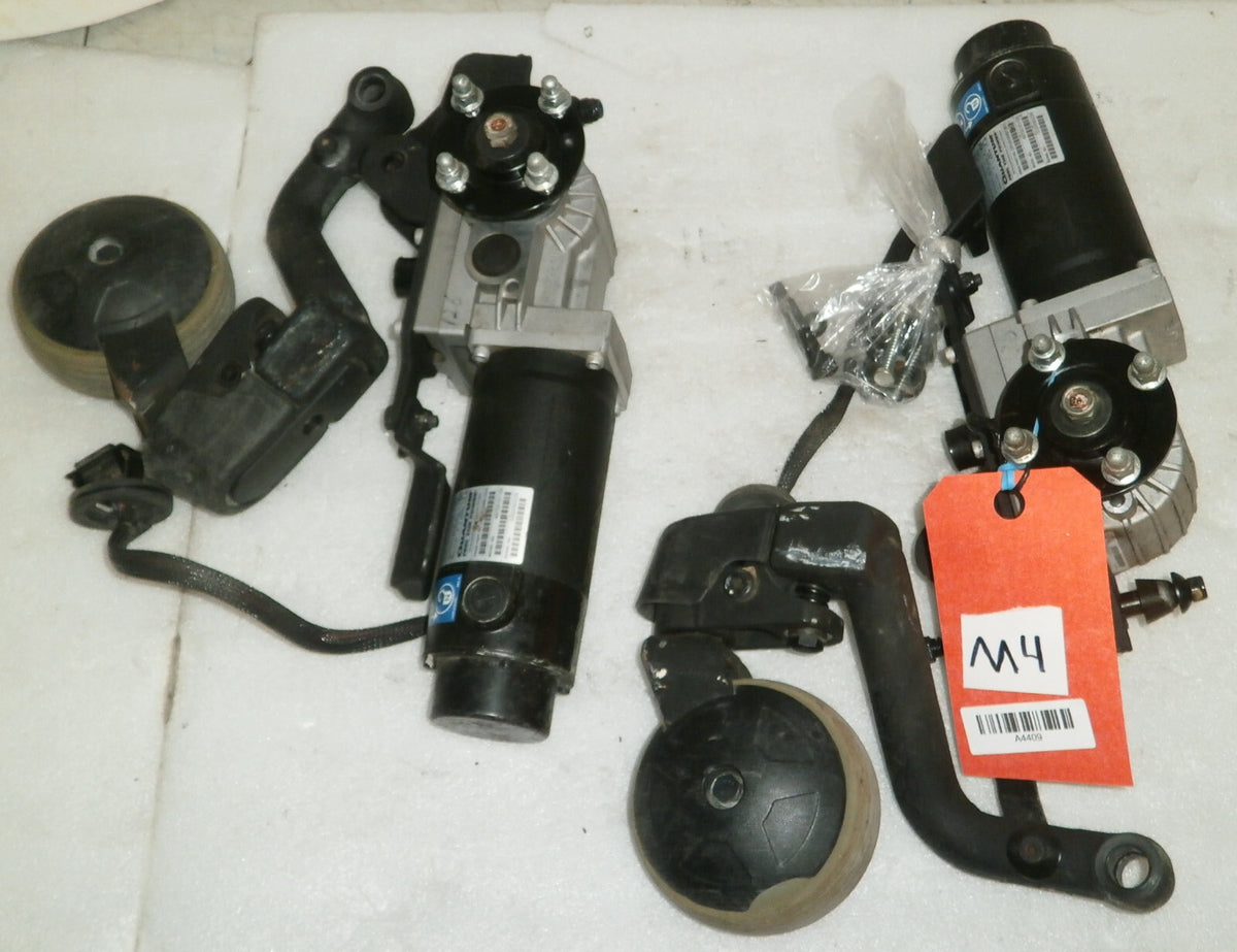 TWO WHEELCHAIR MOTOR QUANTUM DRVASMB1904 AND DRVASMB1903 WITH CASTERS AS PICTURE