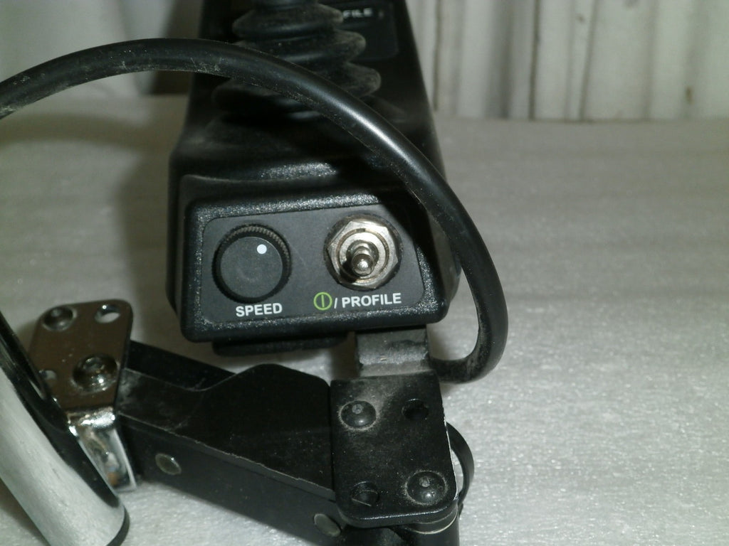 PERMOBIL R-NET JOYSTICK D51624-02 WITH SCREEN AND SWING AWAY ARMREST GOOD C