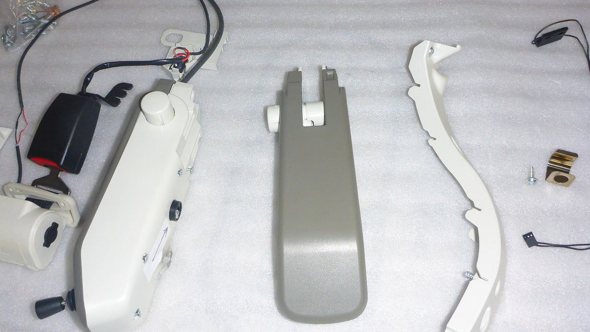 2022 HOME GLIDE STAIR LIFT ARM LET AND RIGHT AND SEAT BELT - Key Port Broken