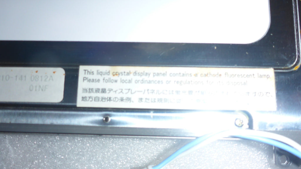 TOSHIBA DISPLAY LCD SCREEN PANEL LTM10C210 USED GOOD CONDITION