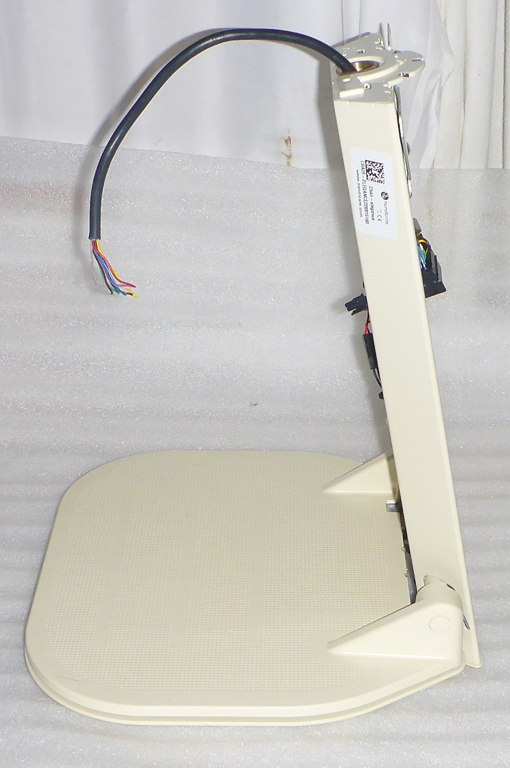 2022 HANDICARE STAIR LIFT FOOTREST USED GOOD CONDITION AS PHOTO CABLE CUT