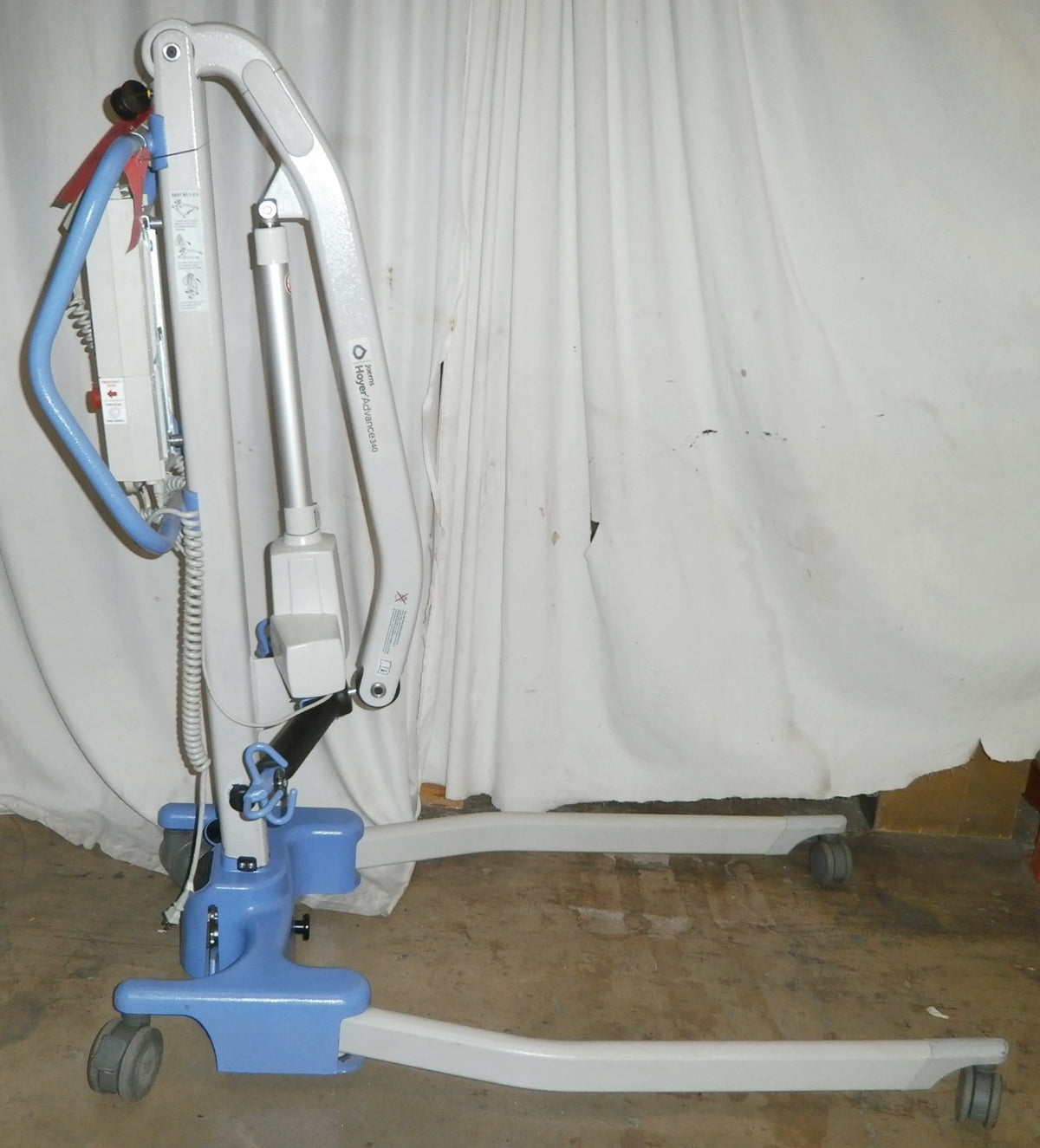 Joerns Hoyer Advance 340 Electric FOLDABLE Patient Lift (No Tariffs) Year 2016