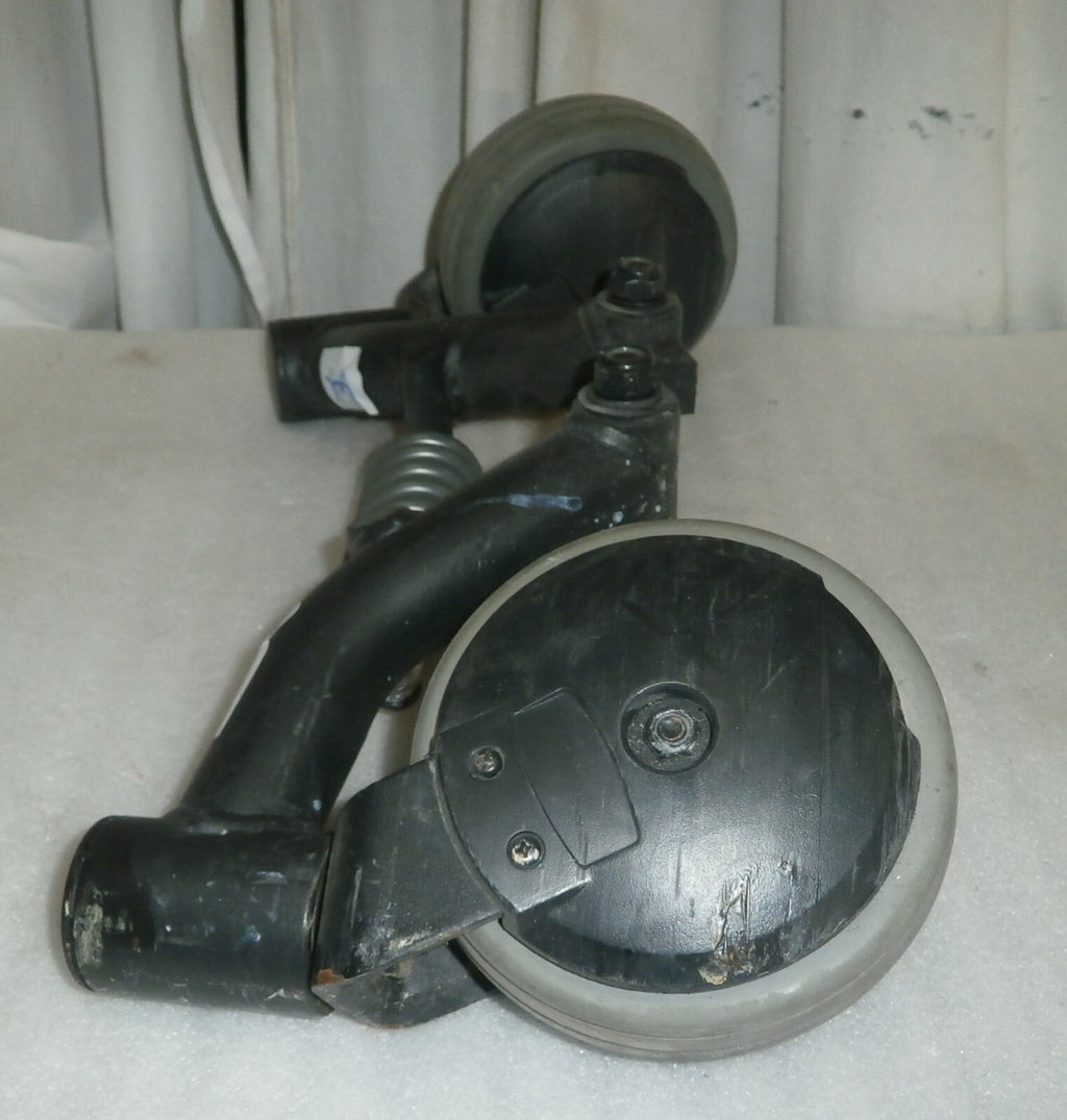 QUANTUM Q6 EDGE FRONT PART WITH CASTERS AND SHOCK AS PHOTO