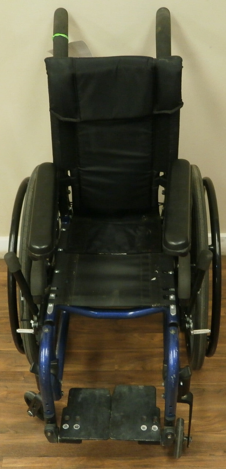 QUICKIE GP RIGID WHEELCHAIR LIGHT WEIGHT SEAT WIDTH 12 INCH VERY GOOD CONDITION