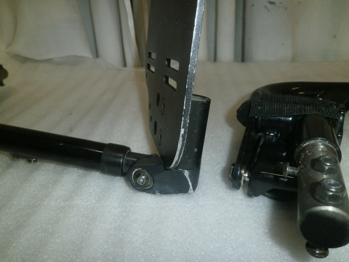 SET OF WHEELCHAIR FOOT REST GOOD CONDITION WITH MOUNT PLATES DIMENSION AS PHOTO