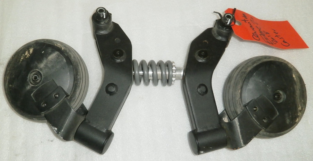 SET OF 2 QUANTUM EDGE 2.0 2018 CASTERS WITH FRAME AND ABSORBER GOOD AS PICTURES