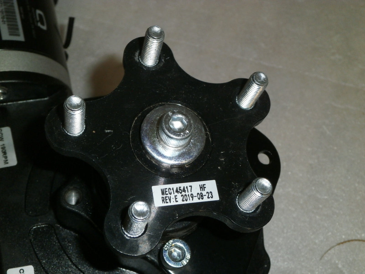 QUICKIE PRIDE MOBILITY MOTORS MOT 1810170-01 AND 1810171-01 VERY GOOD
